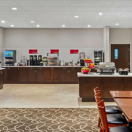 Best Western Plus Pitt Meadows Inn & Suites Buitenkant foto