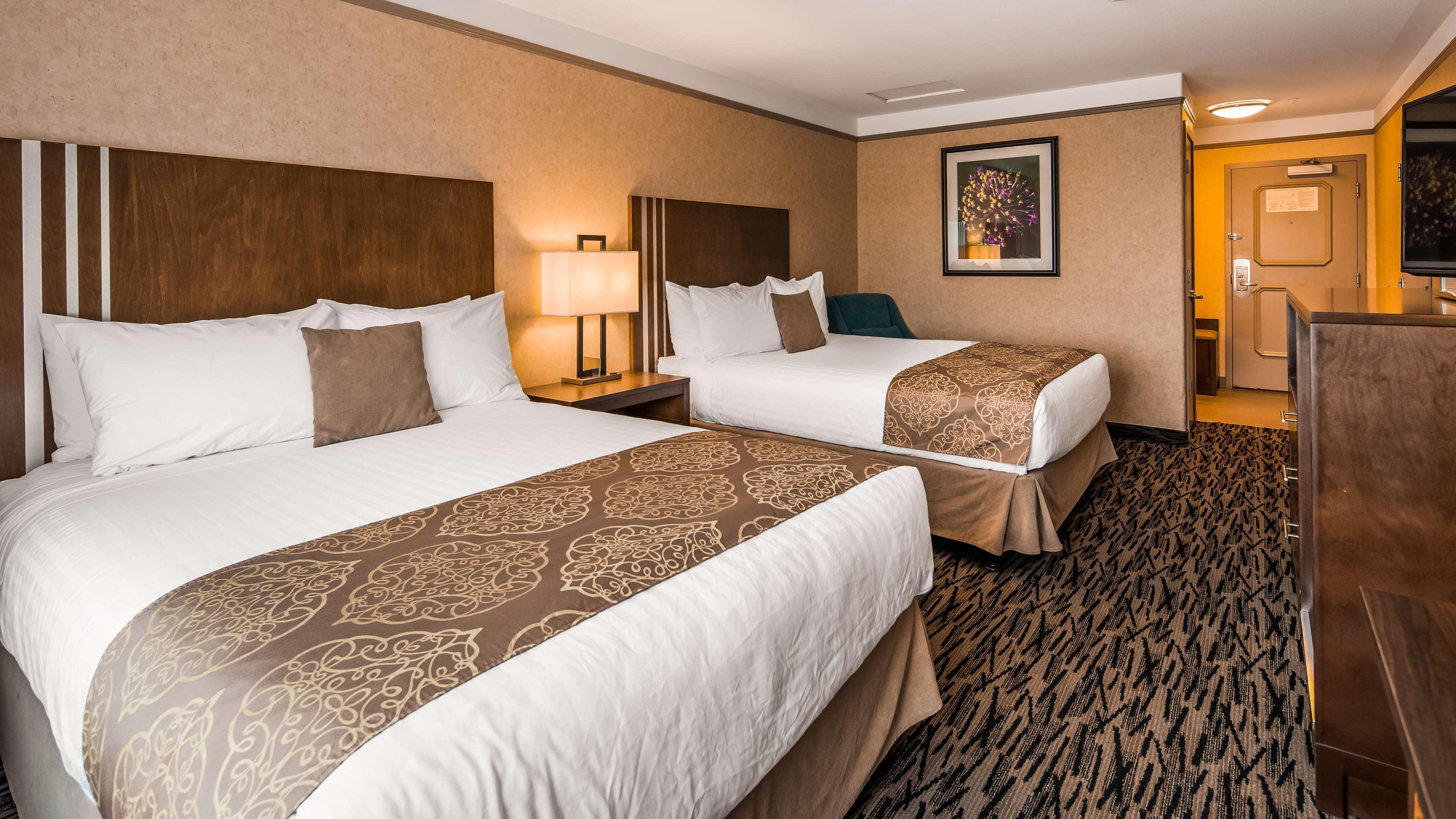 Best Western Plus Pitt Meadows Inn & Suites Buitenkant foto