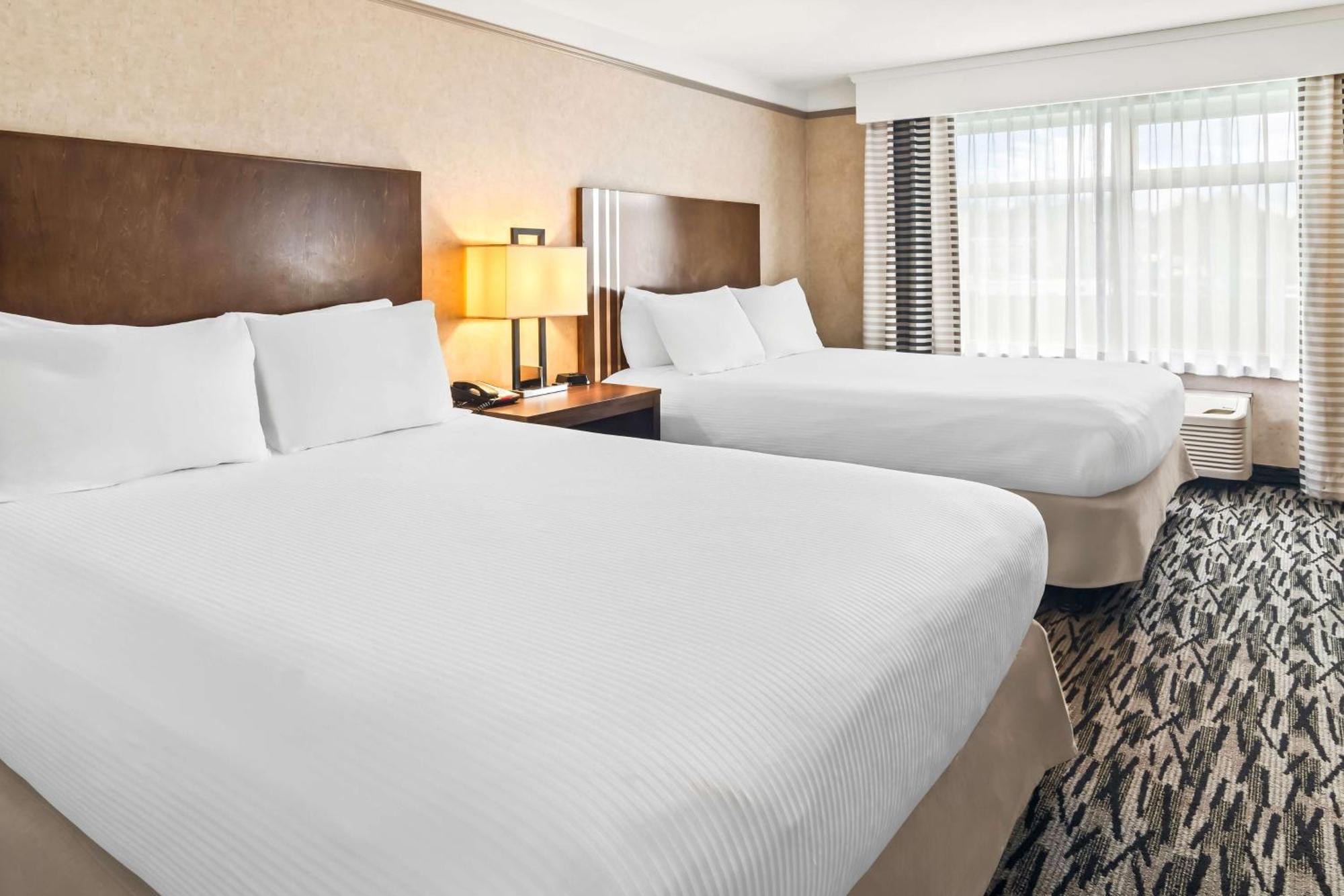 Best Western Plus Pitt Meadows Inn & Suites Buitenkant foto