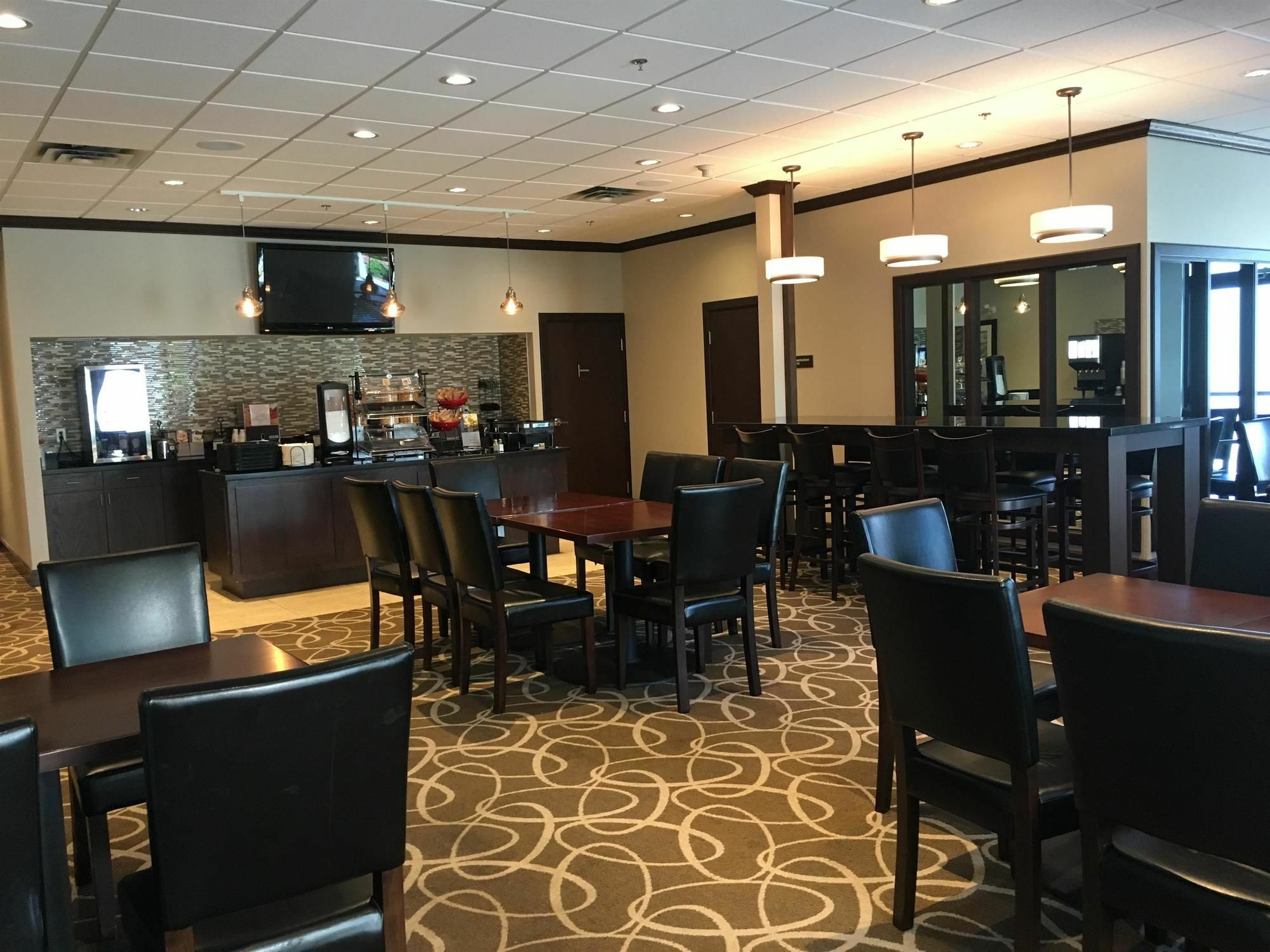 Best Western Plus Pitt Meadows Inn & Suites Buitenkant foto
